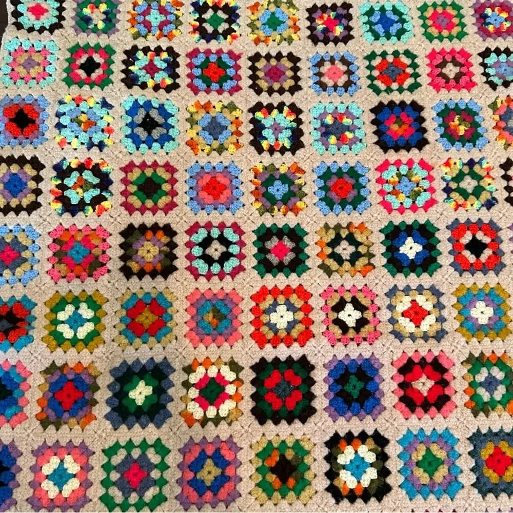 Large granny core blanket Afghan crochet knit hand made blanket Vintage VTG